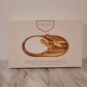 NEW Gourmet Wood & Ceramic Cheese Board Set